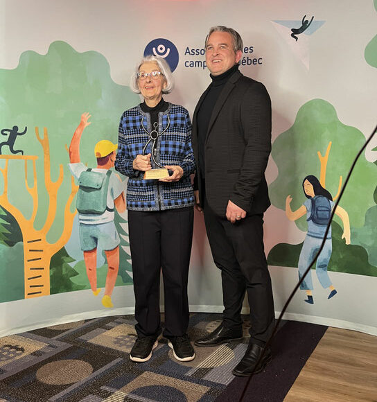 Margot Lavoie reçoit le prix Porteur de flambeau 2024